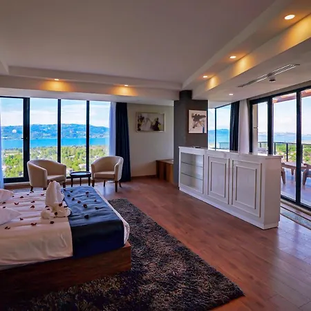 Cabir Deluxe Hotel 5*