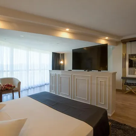 Hotel Cabir Deluxe 5*
