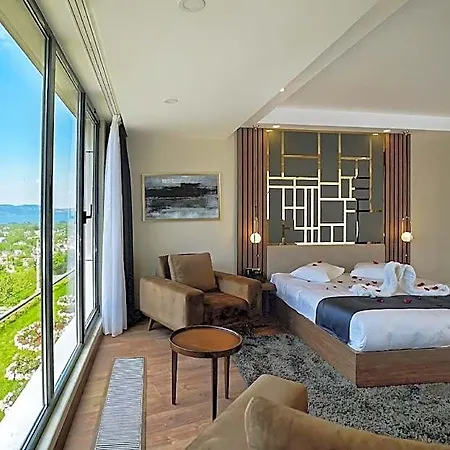 Cabir Deluxe Hotel 5*