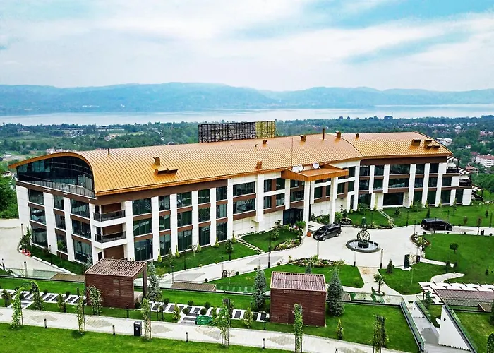 فندق Cabir Deluxe 5*